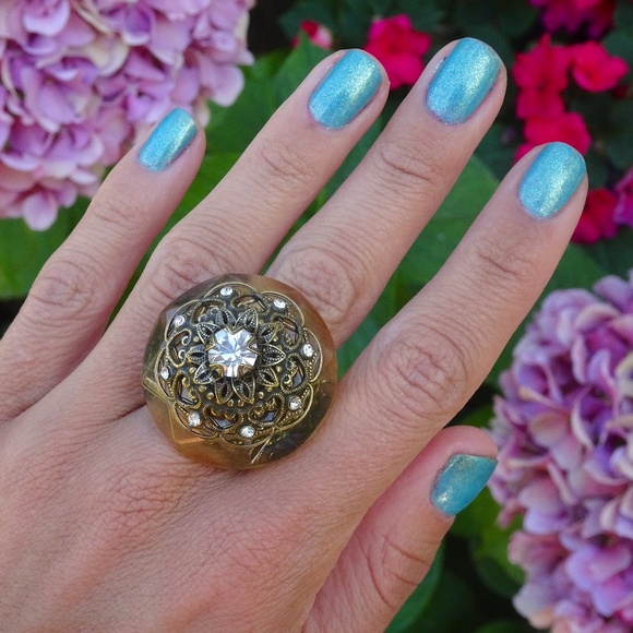 Unique OOAK Vintage Upcycled Parts Assemblage Art Faceted Resin Statement Ring - Picture 3 of 8